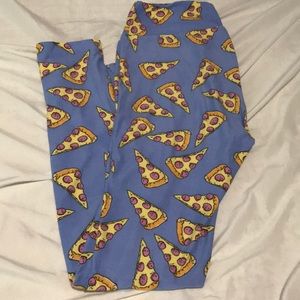 🍕 Lularoe pizza Leggings! One size! Worn once
